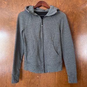 Lululemon Women’s On the move Classic fit Scuba Full Zip Hoodie. Size 4